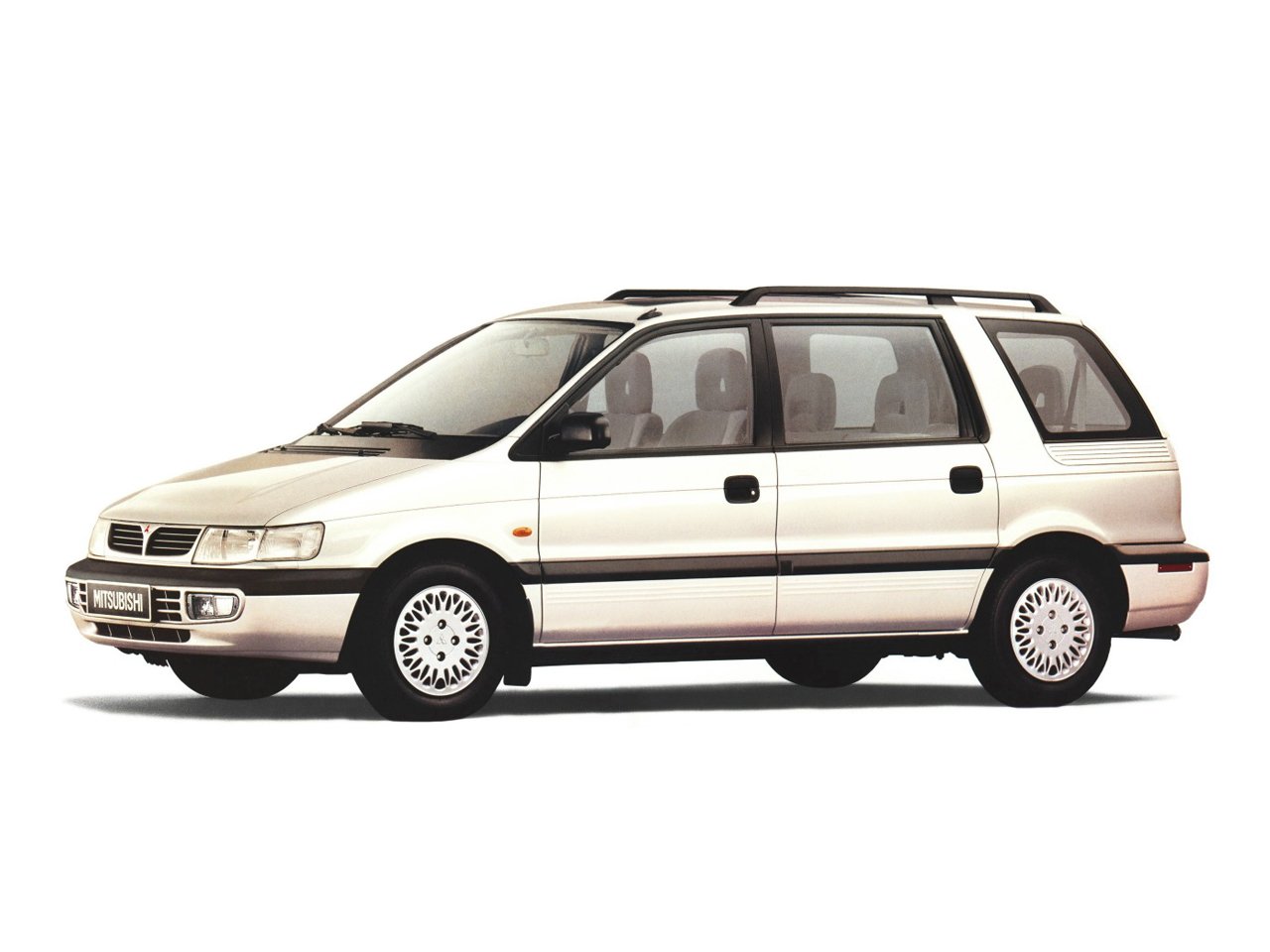 MITSUBISHI SPACE WAGON II CZ65/CHARIOT прав.ру 1991-1998 Лобовое_FUYAO ( FYG )_7927