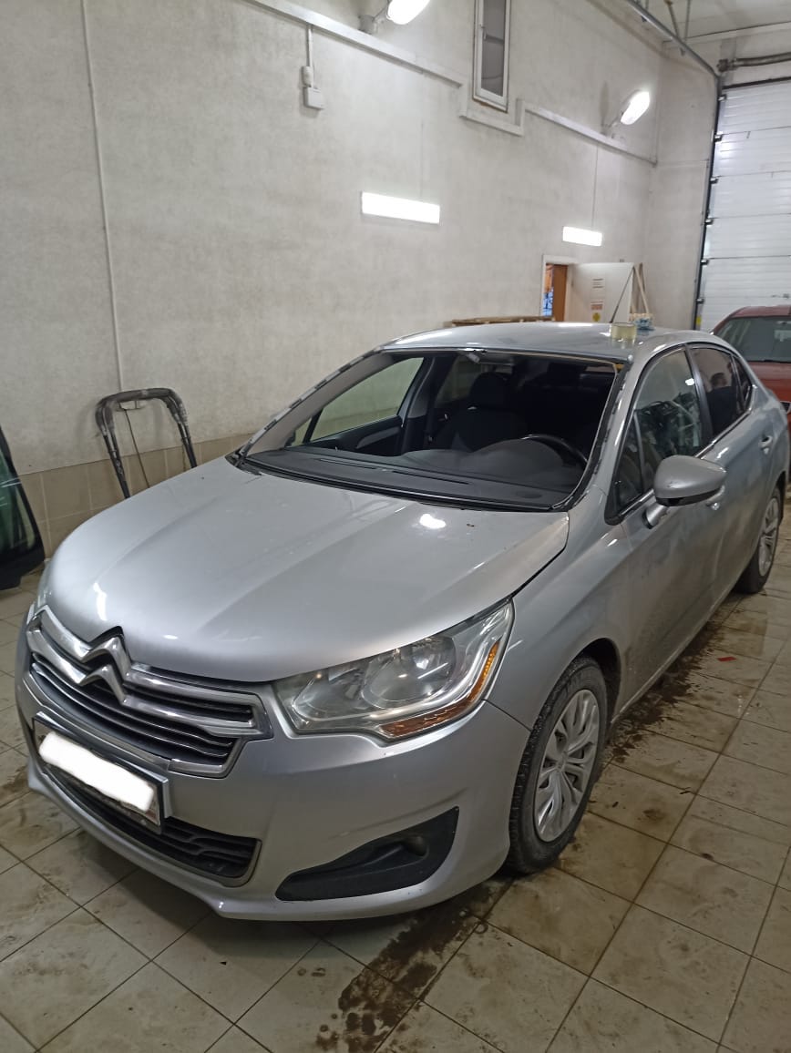 Замена ветрового стекла для Citroen C4 2013г.