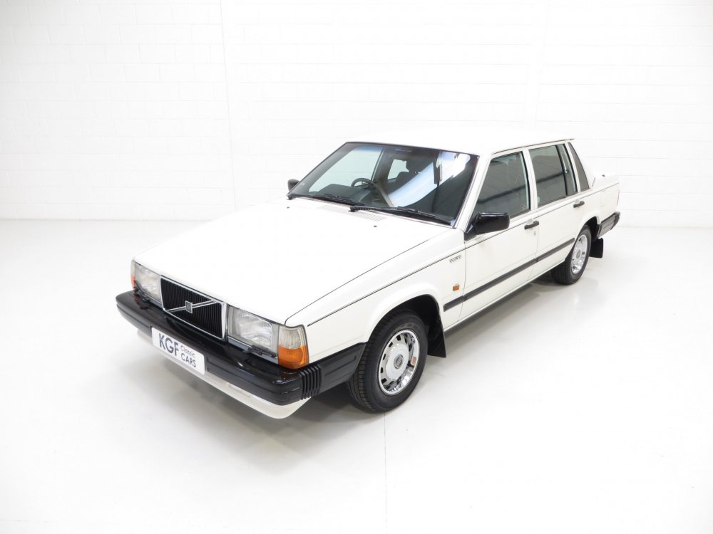 VOLVO 740/760/940/960/S90 4D Sed,5D Wagon 1983-1998 Боковое_FUYAO ( FYG )_5703