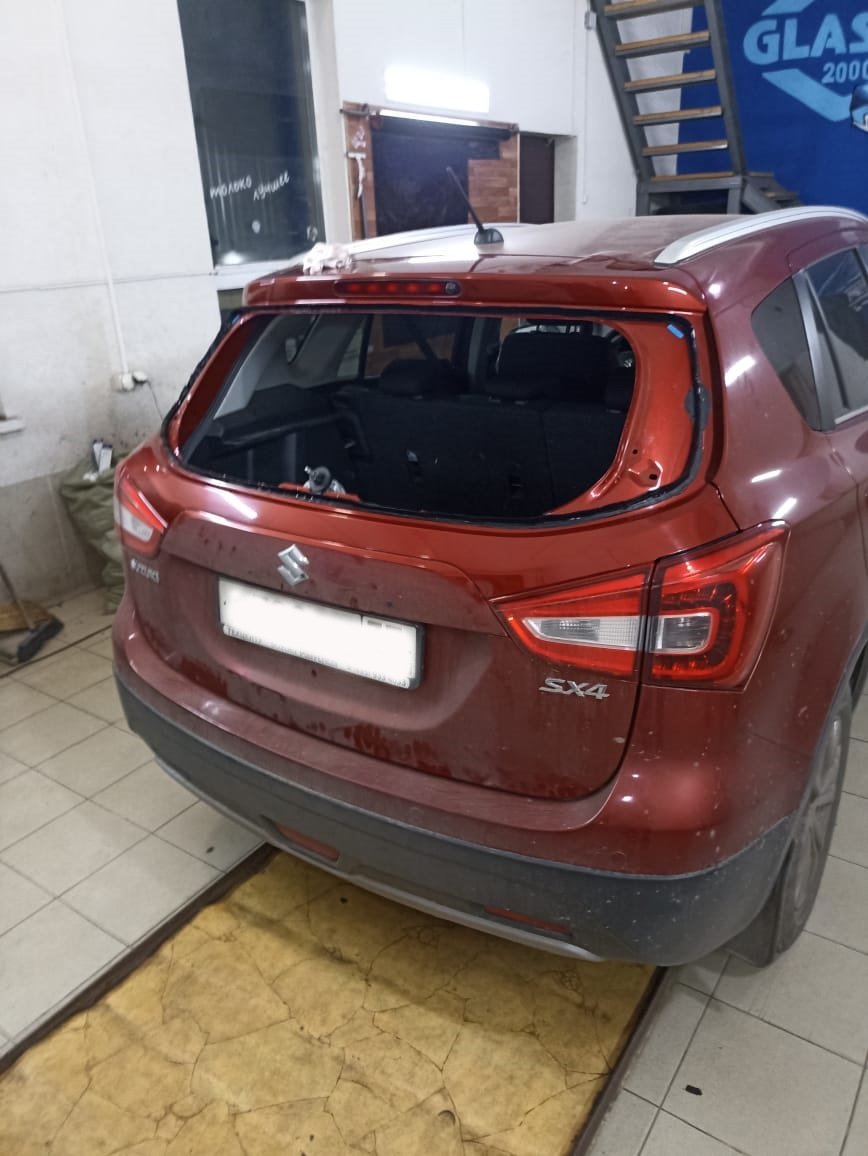 Замена стекла Suzuki