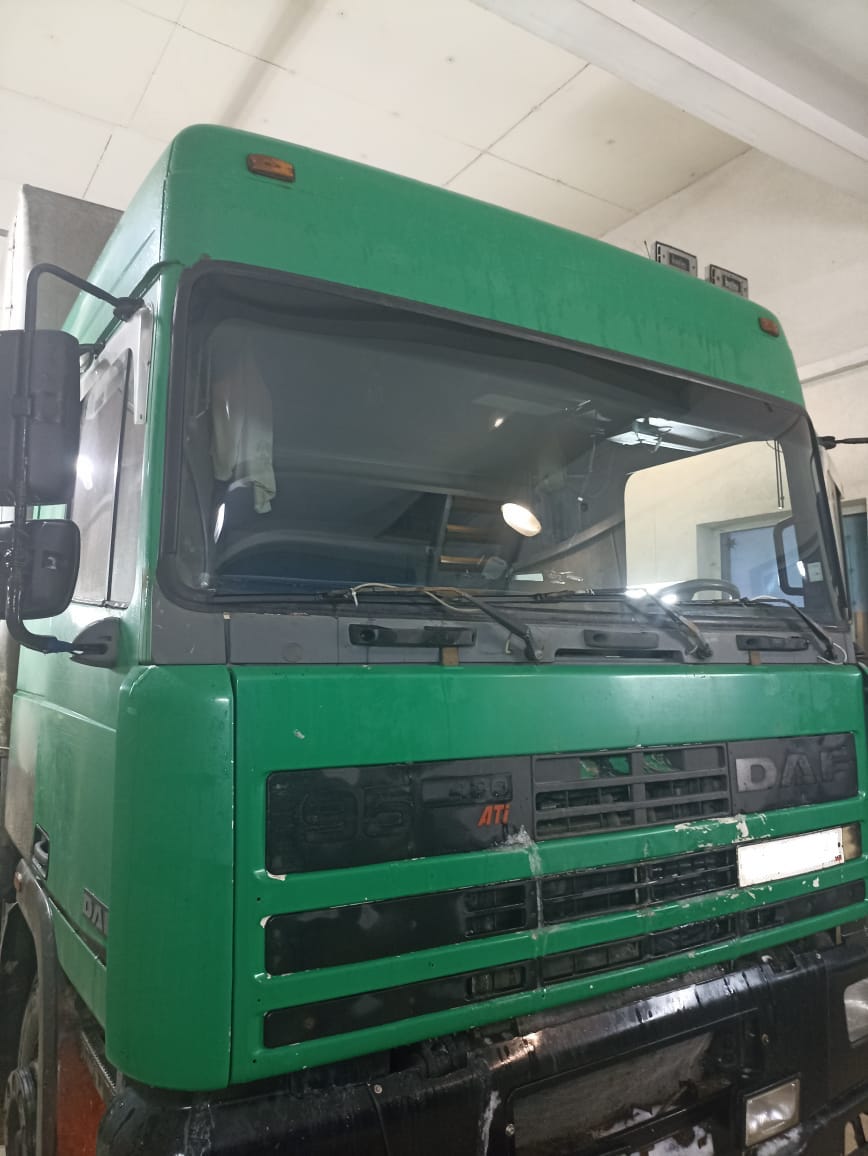 Замена ветрового стекла для DAF 95